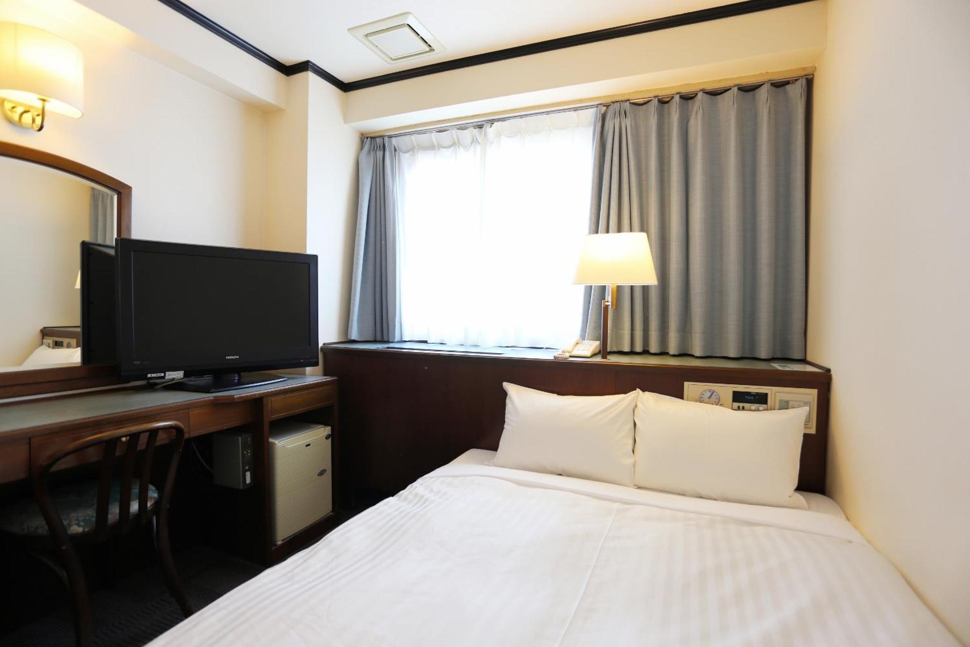 Castle Hotel *